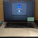 Good MacBook Pro 2021 - 16 inch - 1 TB, Silver, 16 GB, Apple M1 Pro 10-core