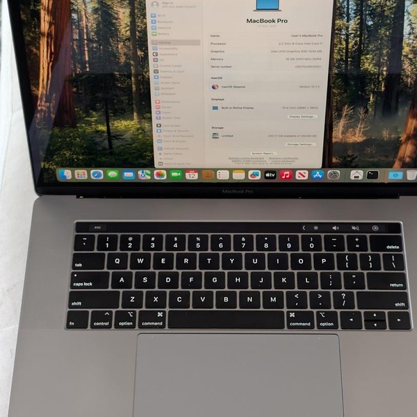 MacBook Pro 2018 (With Touch Bar) - 15 inch - I7, Gray, 256 GB, 16 GB