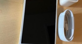 Good
													Apple iPhone 7 - Verizon, Gold, 32 GB, A1660, photo 3 of 8