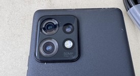 Mint
													Motorola Edge Plus (2023) - Unlocked, Black, 512 GB, 8 GB, photo 4 of 9