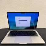 Mint MacBook Pro Late 2023 (M3) - 14 inch - 2 TB, Silver, 36 GB, Apple M3 Pro 12-core, 18-core GPU