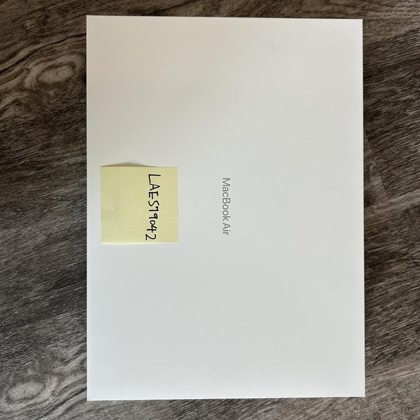 MacBook Air 2023 (M2) - 15 inch - 1 TB, Starlight, 8 GB, Apple M2