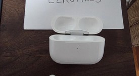 Used
													Apple AirPods Pro 2 - Lightning, photo 4 of 4