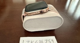 Good
													Apple Watch Series 6 44mm - Unlocked, Gold, A2294 - Cellular, Aluminum, photo 4 of 16