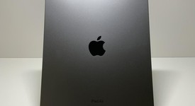 Mint
													Apple iPad Air 5th Gen - Unlocked, Gray, 64 GB, A2589, photo 5 of 7