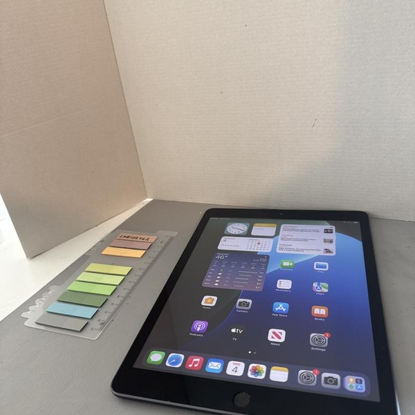 Apple iPad 9th Gen - Unlocked, 256 GB, Gray, A2603