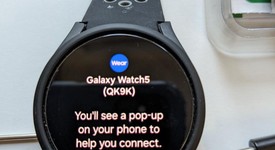 Good
													Samsung Galaxy Watch5 - Unlocked, Graphite, 40mm, photo 1 of 3