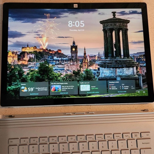 Microsoft Surface Book 2 13.5 inch - 256 GB, 8 GB, Intel Core i5