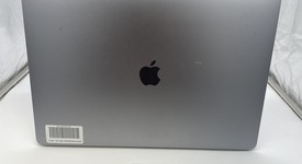 Good
													MacBook Pro 2017 (With Touch Bar) - 15" - I7, Gray, 512 GB, 16 GB, photo 4 of 6