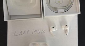 Used
													Apple AirPods Pro 2 - Lightning, photo 2 of 7