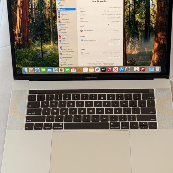 MacBook Pro 2018 (With Touch Bar) - 15 inch - 512 GB, Silver, 16 GB, Intel Core i7