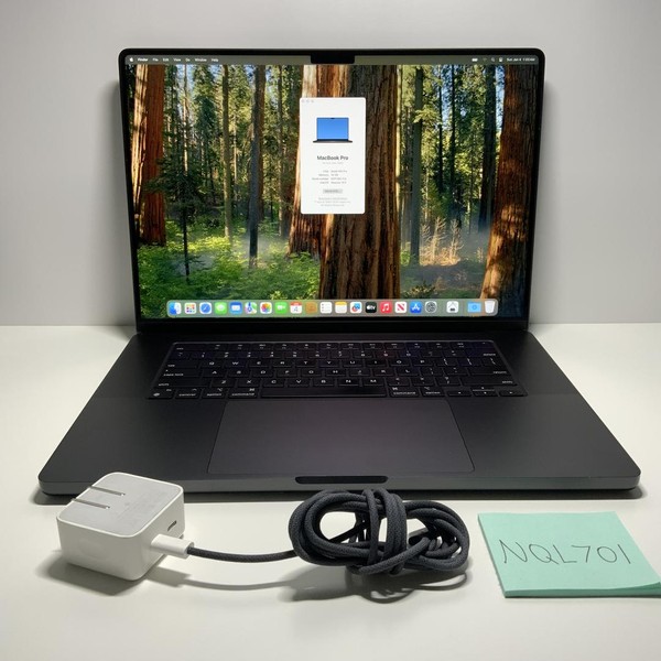 MacBook Pro Late 2023 (M3) - 16 inch - 512 GB, Black, 18 GB, Apple M3 Pro 12-core, 18-core GPU