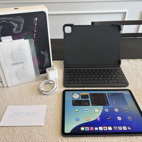 Apple iPad Pro 11 inch 2018 - Wi-Fi, Gray, 64 GB, A1980