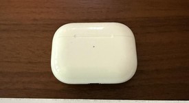 Used
													Apple AirPods Pro 1st Gen - Wireless Case, photo 1 of 4