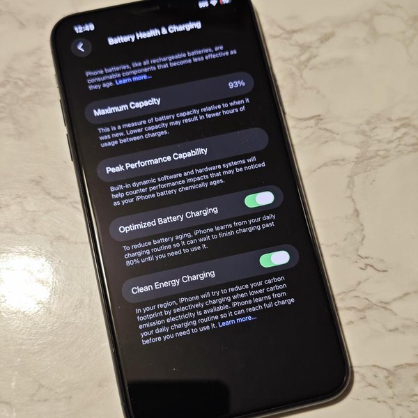 Apple iPhone 11 Pro Max - Unlocked, 256 GB, Green, A2161