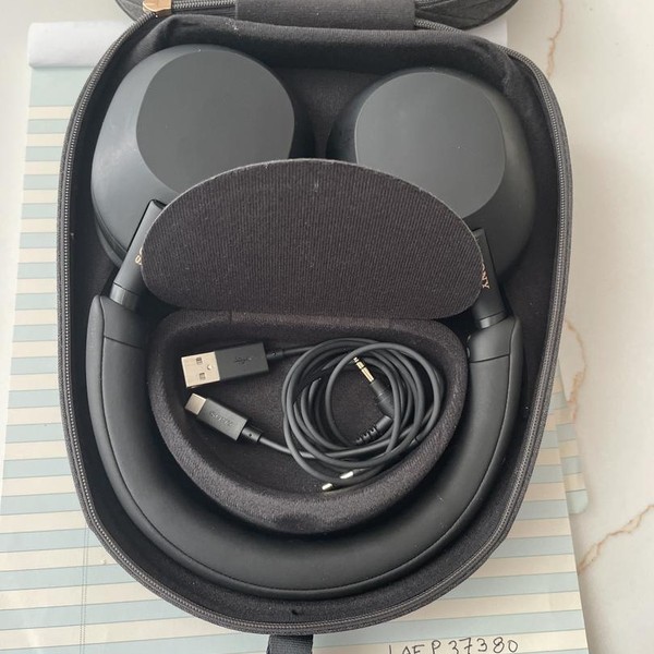 Sony WH-1000XM5 - Black