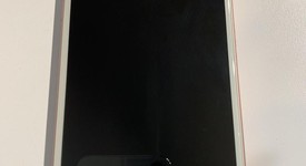 Good
													Apple iPhone 7 Plus - Unlocked, Rose Gold, 32 GB, A1661, photo 2 of 5