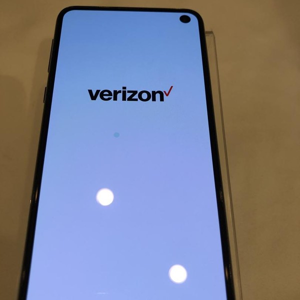 Samsung Galaxy S10e - Verizon, 128 GB, Black, 6 GB, SM-G970U