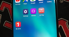 Good
													LG V30 - Unlocked Non-US, Blue, 64 GB, V300k, photo 2 of 6