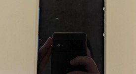 Good
													Motorola Edge Plus (2022) - Verizon, Blue, 256 GB, 12 GB, 5G UW, photo 5 of 6