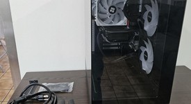 Mint
													Custom Gaming PC, photo 4 of 15