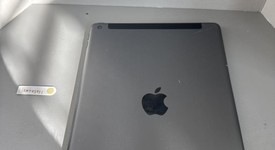 Good
													Apple iPad 9th Gen - Unlocked, Gray, 64 GB, A2603, photo 4 of 6