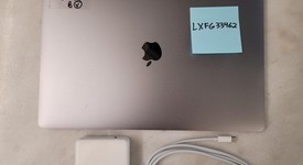 Good
													MacBook Pro 2017 (With Touch Bar) - 15" - I7, Gray, 512 GB, 16 GB, photo 2 of 5