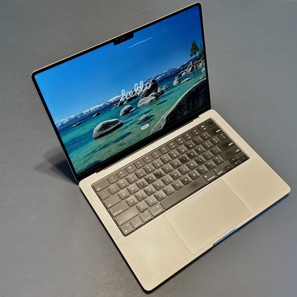 MacBook Pro 2021 - 14 inch - 512 GB, Gray, 16 GB, Apple M1 Pro 8-core