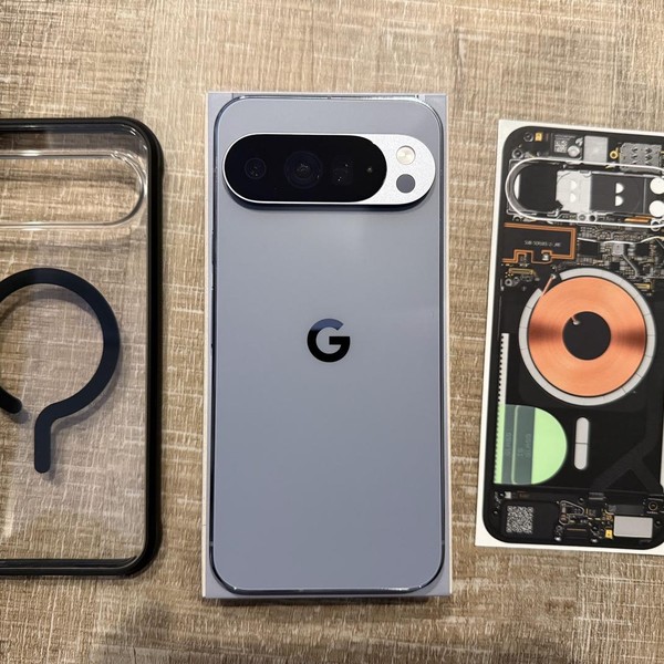 Google Pixel 10 Pro XL - Unlocked, 256 GB, Moonstone, GUL82