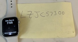 Good
													Apple Watch SE 1st Gen 40mm - Silver, A2351 - GPS, Aluminum, photo 1 of 11