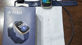 Mint
													Fitbit Versa 3 - Gold, photo 2 of 11