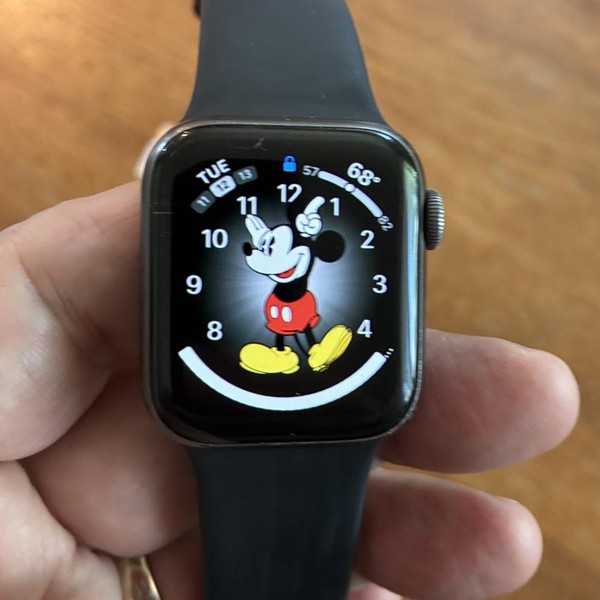 Apple Watch Series 5 40mm - Verizon, Gray, A2094 Cellular, Aluminum