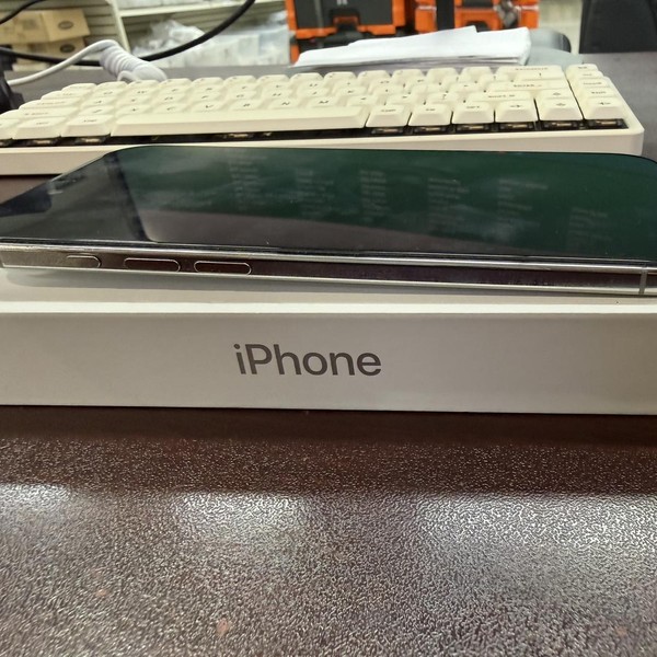 Apple iPhone Air - Unlocked, 512 GB, Cloud White, A3260