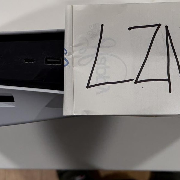 PlayStation 5 Standard Edition (2020) - 825 GB, White, Standard Edition