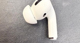 Used
													Apple AirPods Pro - MagSafe Case, photo 5 of 11