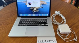 Good
													MacBook Pro 2013 (Retina) - 15" - Silver, 256 GB, 8 GB, photo 1 of 3