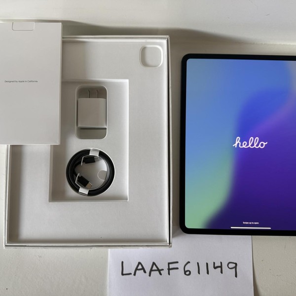 Apple iPad Pro 13 inch (M4) 2024 - Wi-Fi, 256 GB, Black, 8 GB, A2925, Standard Glass