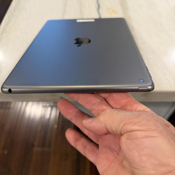 Apple iPad (9th Gen) - Wi-Fi, 64 GB, Gray, A2602