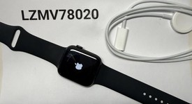 Good
													Apple Watch SE 2nd Gen 44mm - Unlocked, Midnight, A2727 - Cellular, Aluminum, photo 1 of 7