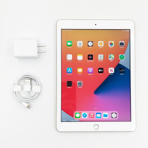 Apple iPad 5th Gen - Wi-Fi, 128 GB, Gold, A1822