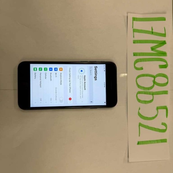 Apple iPhone SE 3rd Gen 2022 - Unlocked, 64 GB, Midnight, A2595