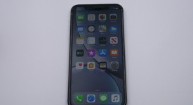 Mint
													Apple iPhone Xr - Unlocked, White, 64 GB, A1984, photo 3 of 15