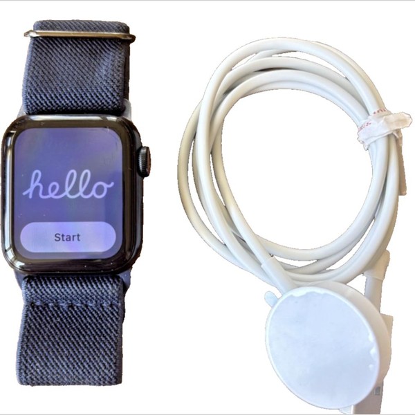 Apple Watch SE 2nd Gen 40mm - Unlocked, Midnight, A2726 - Cellular, Aluminum