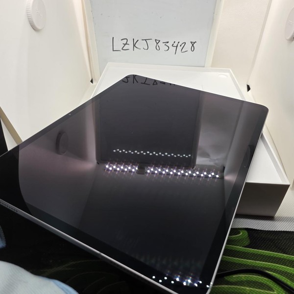 Apple iPad Air 13 inch (M3) 2025 - Unlocked, 128 GB, Gray