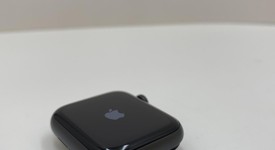 Mint
													Apple Watch SE 1st Gen 40mm - Gray, A2351 - GPS, Aluminum, photo 2 of 5