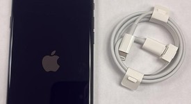Mint
													Apple iPhone SE 3rd Gen 2022 - Unlocked, Midnight, 64 GB, A2595, photo 1 of 9