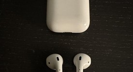 Used
													Apple AirPods 2nd Gen - Lightning Case, photo 4 of 4