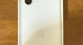 Mint
													Apple iPhone 16e - Unlocked, White, 128 GB, A3212, photo 4 of 15