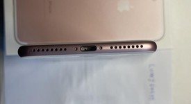 Good
													Apple iPhone 7 Plus - Unlocked, Rose Gold, 256 GB, A1661, photo 3 of 7