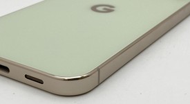 Mint
													Google Pixel 10 Pro XL - Unlocked, Jade, 256 GB, GUL82, photo 5 of 5